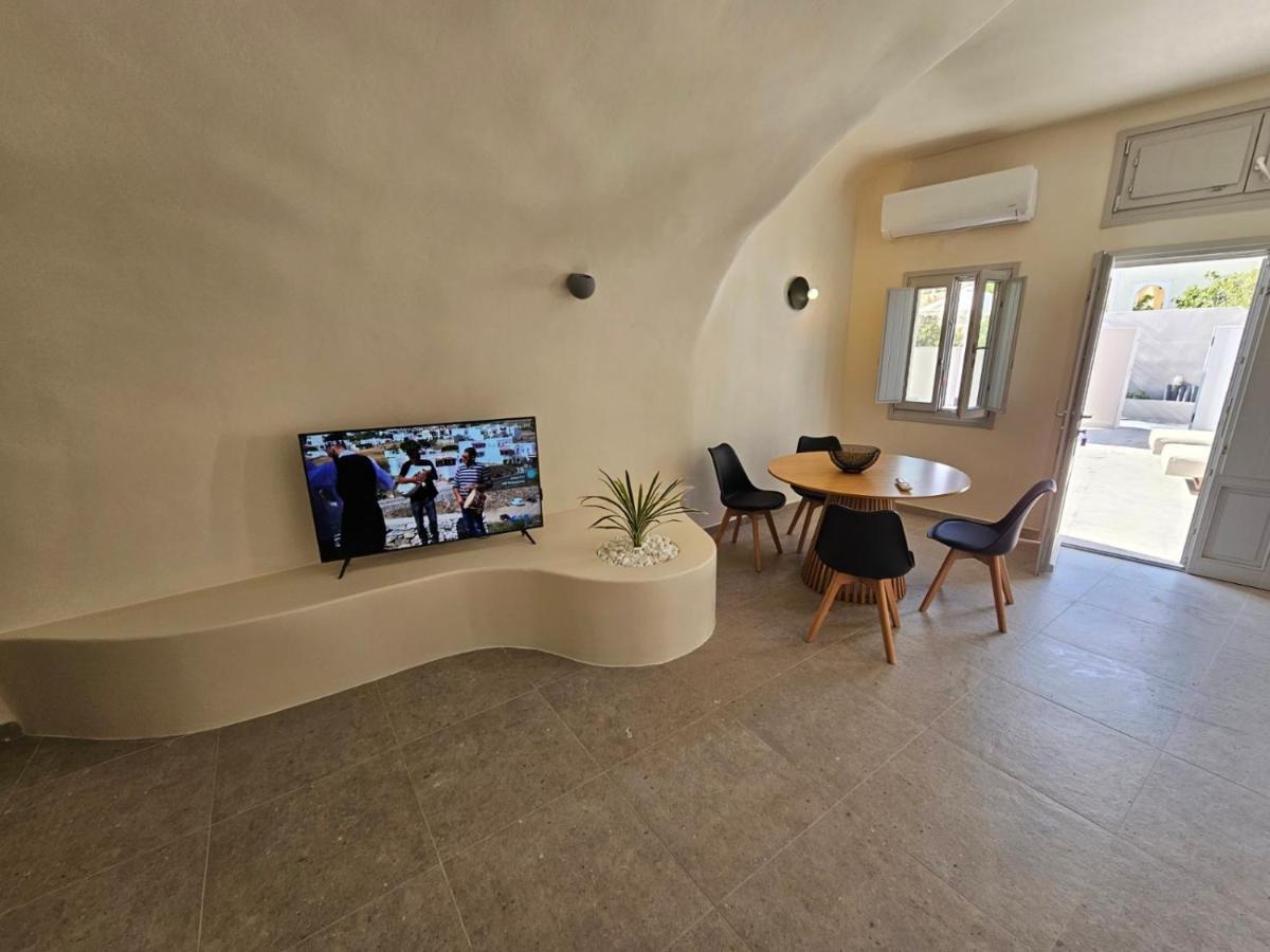 Petroma Cave Suites Vourvoulos Ngoại thất bức ảnh