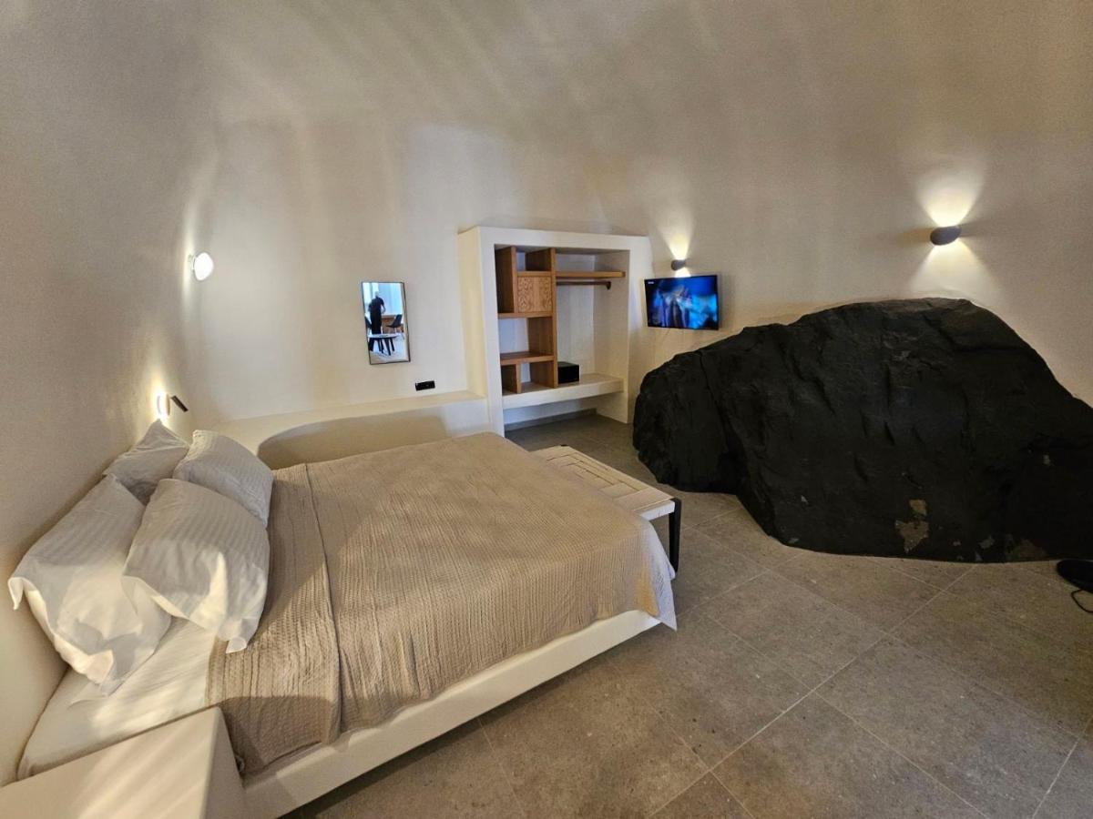 Petroma Cave Suites Vourvoulos Ngoại thất bức ảnh