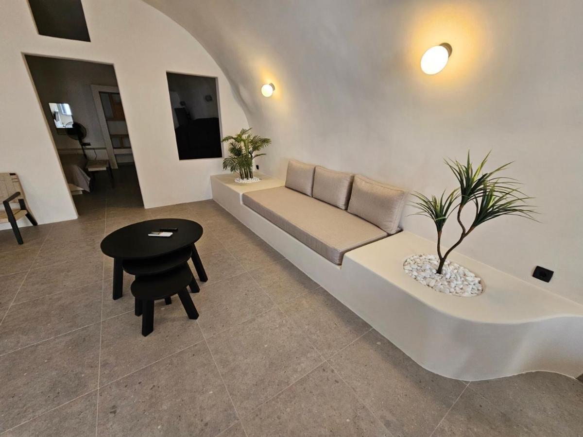 Petroma Cave Suites Vourvoulos Ngoại thất bức ảnh