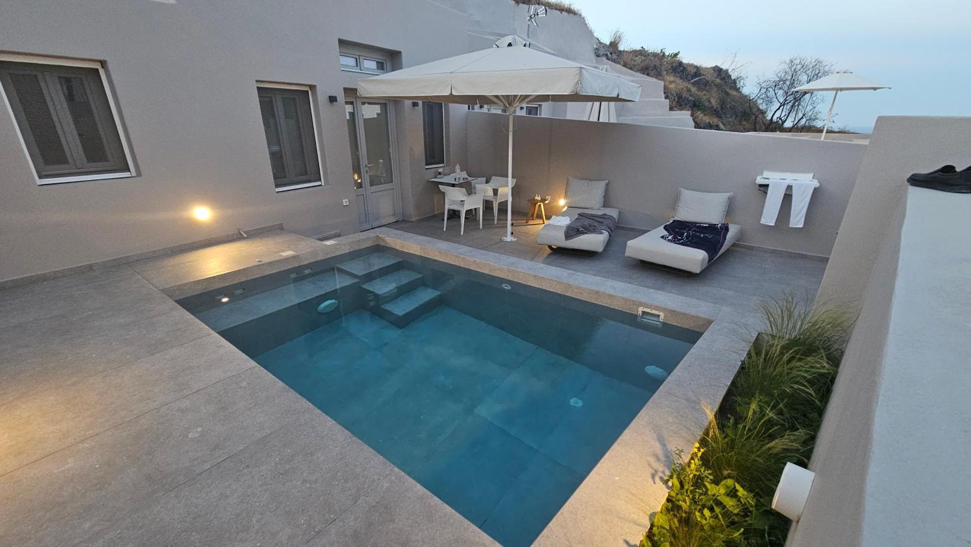 Petroma Cave Suites Vourvoulos Phòng bức ảnh